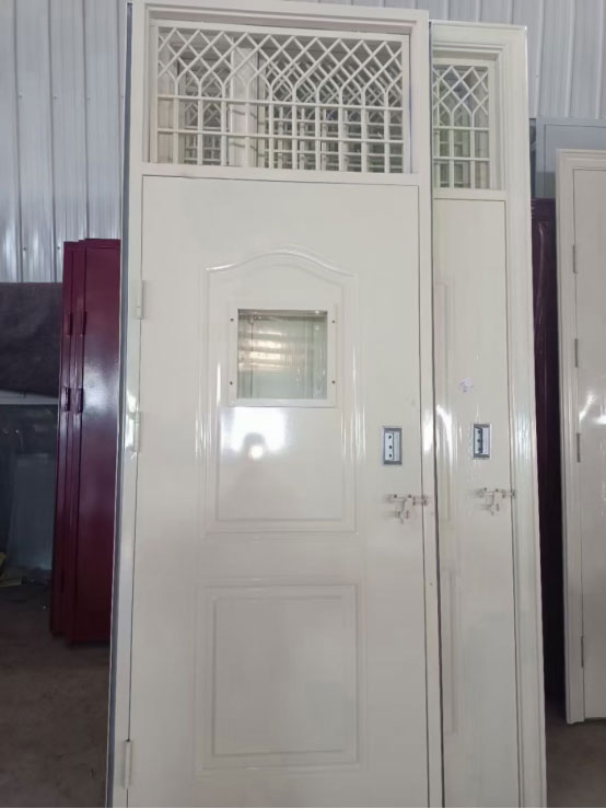 临夏学校教室门