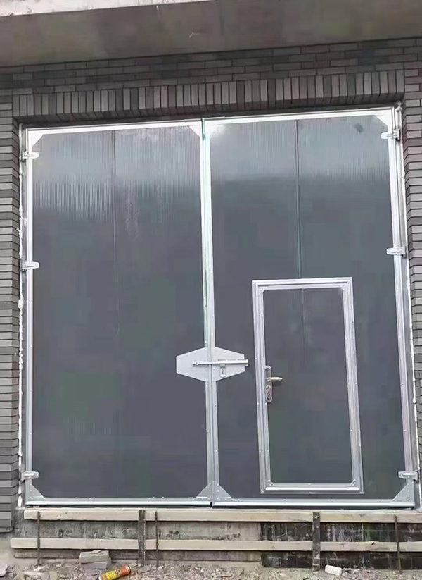 临夏工业平开门在大型设备制造车间的应用实例